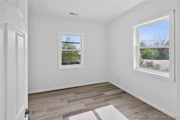 $289,900 | 914 West Main Street, New Albany, IN 47150