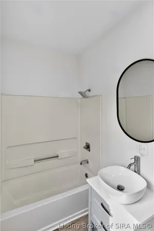 $289,900 | 914 West Main Street, New Albany, IN 47150