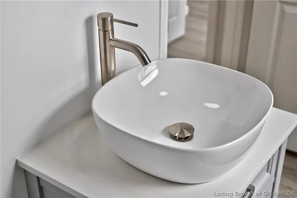 $289,900 | 914 West Main Street, New Albany, IN 47150