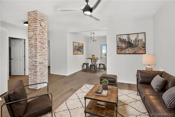 $289,900 | 914 West Main Street, New Albany, IN 47150