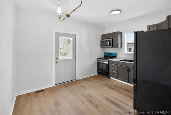 $289,900 | 914 West Main Street, New Albany, IN 47150