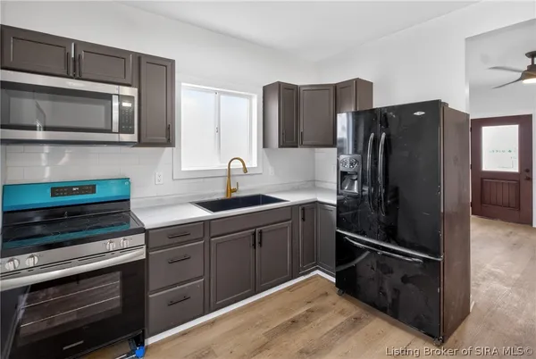 $289,900 | 914 West Main Street, New Albany, IN 47150