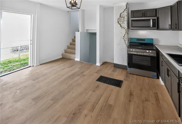 $289,900 | 914 West Main Street, New Albany, IN 47150