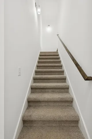 $469,900 | 125 Makinley Drive, Lafayette, TN 37083