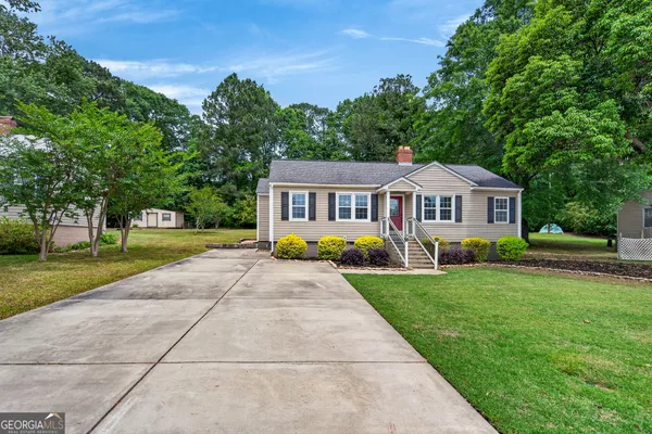 $234,900 | 243 Beechwood Circle, LaGrange, GA 30240