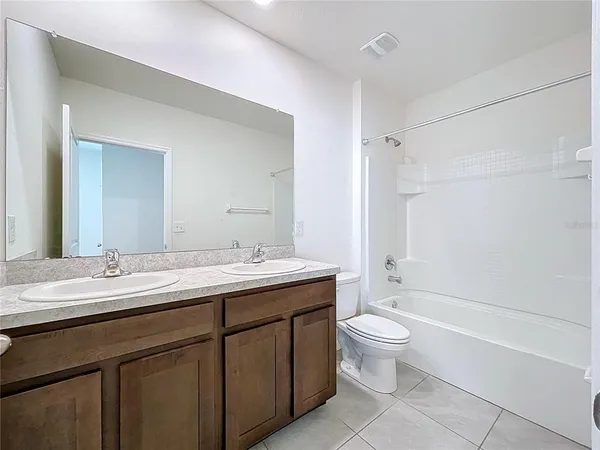 $2,700 | 10878 Penny Gale Loop, San Antonio, FL 33576