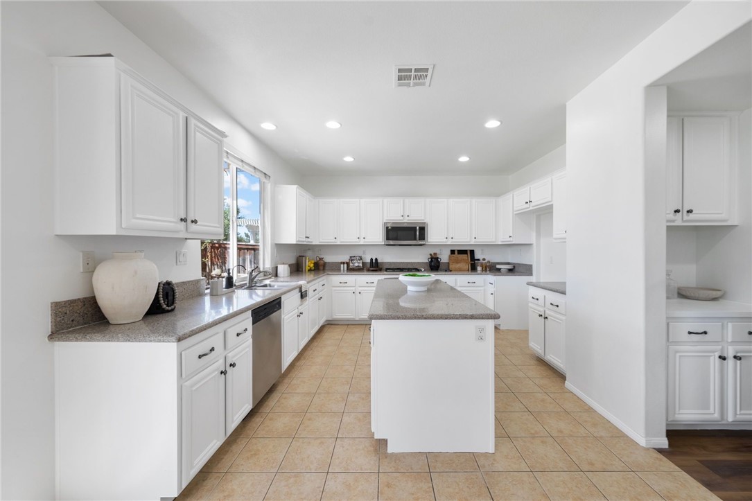 45211 Tioga Street Temecula, CA 92592 - Photo 20 of 78