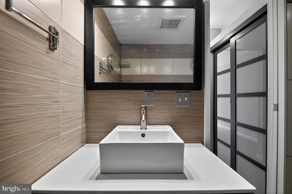 $415,000 | 2114 Green Watch Way, Unit 10/201E, Reston, VA 20191