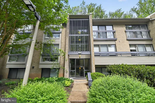 $415,000 | 2114 Green Watch Way, Unit 10/201E, Reston, VA 20191