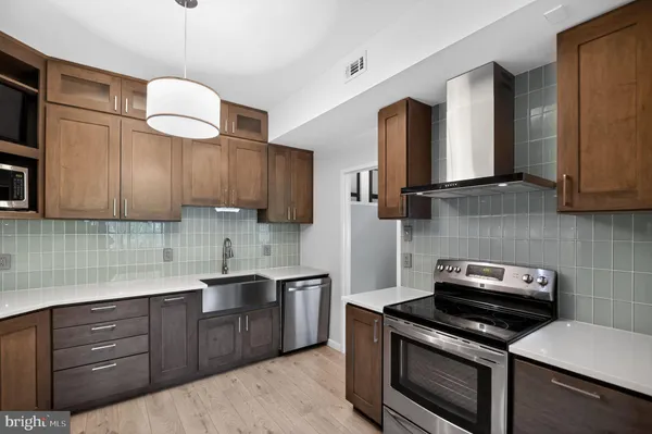 $415,000 | 2114 Green Watch Way, Unit 10/201E, Reston, VA 20191