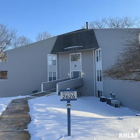 $74,900 | 2626 West Willowlake Drive, Unit 424, Peoria, IL 61614