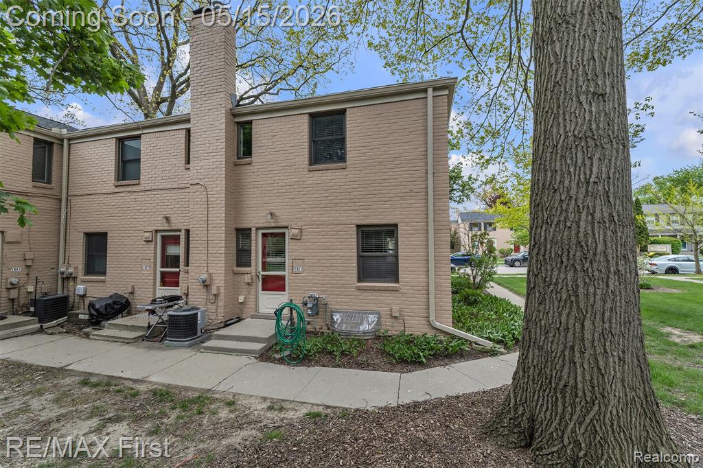 1921 Graefield Road Birmingham, MI 48009 - Photo 21 of 27