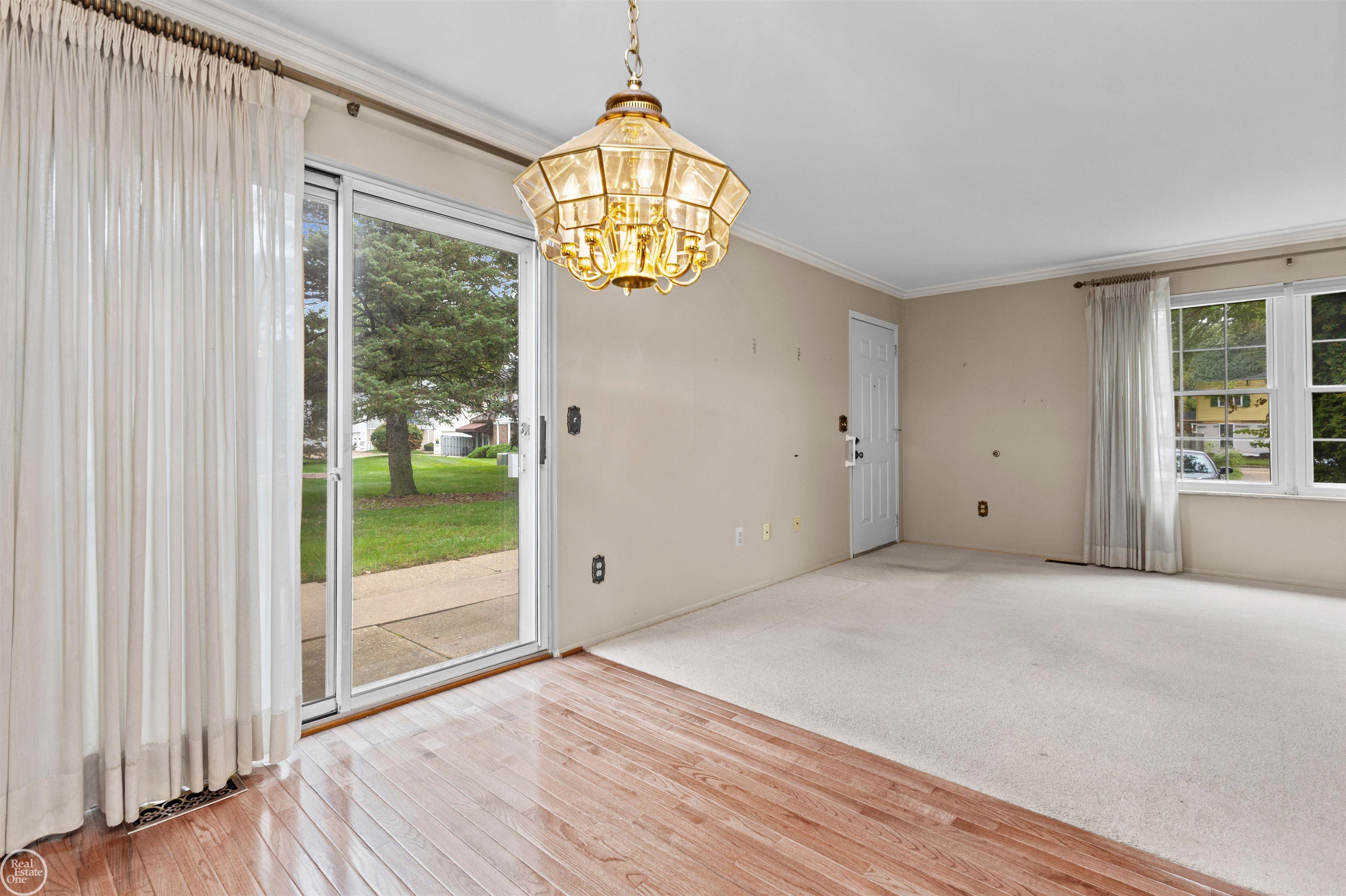 24642 Spring Lane Harrison Township, MI 48045 - Photo 9 of 44 Gallery Image 9