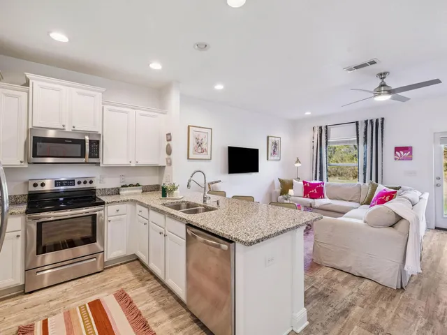 $2,150 | 89 Crossing Lane, Unit C, Santa Rosa Beach, FL 32459