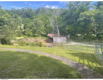 $475,000 | 15 Plotts Road, Newton, NJ 07860