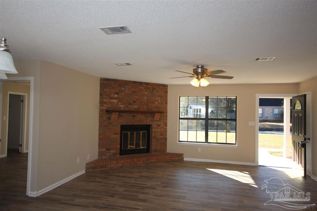 4774 Gregg Avenue Pace, FL 32571 - Photo 2 of 15