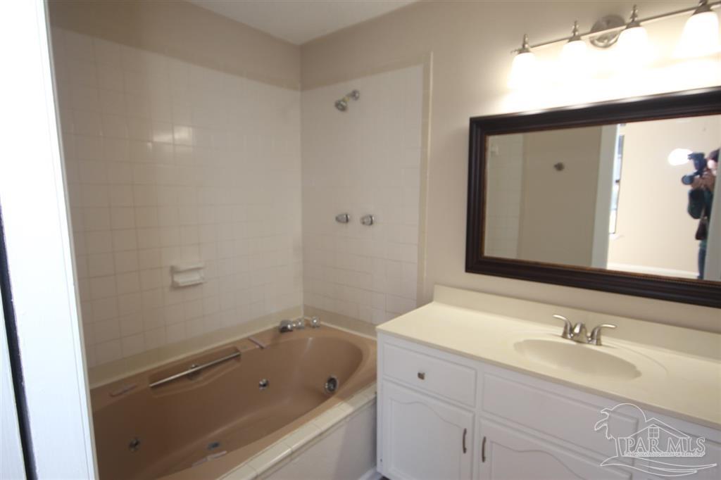 4774 Gregg Avenue Pace, FL 32571 - Photo 8 of 15