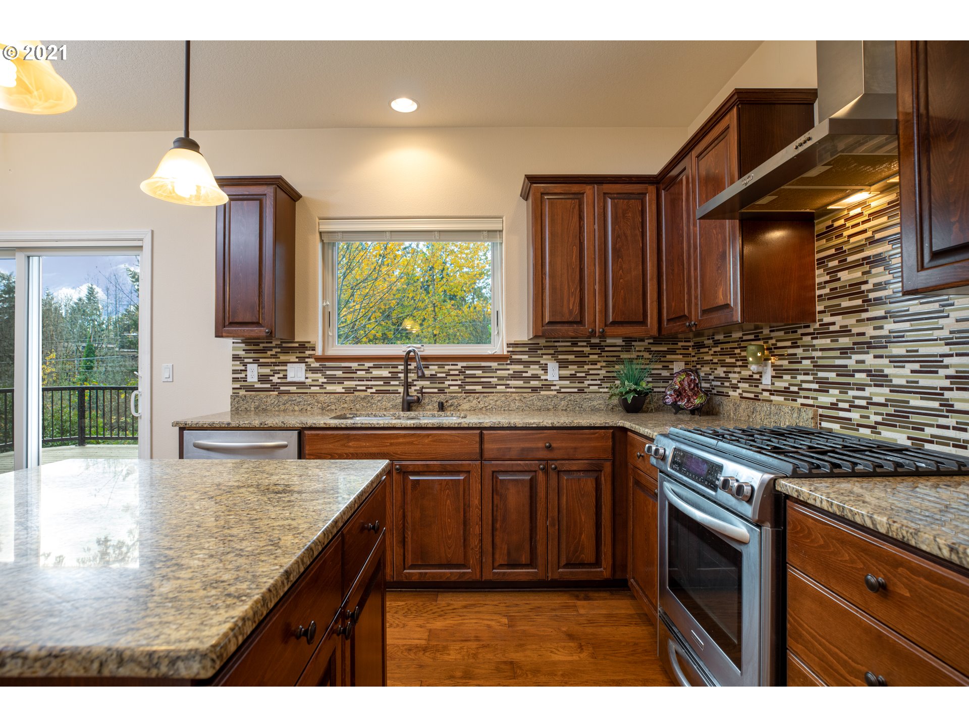 12962 Knaus Road Lake Oswego, OR 97034 - Photo 14 of 32 Kitchen