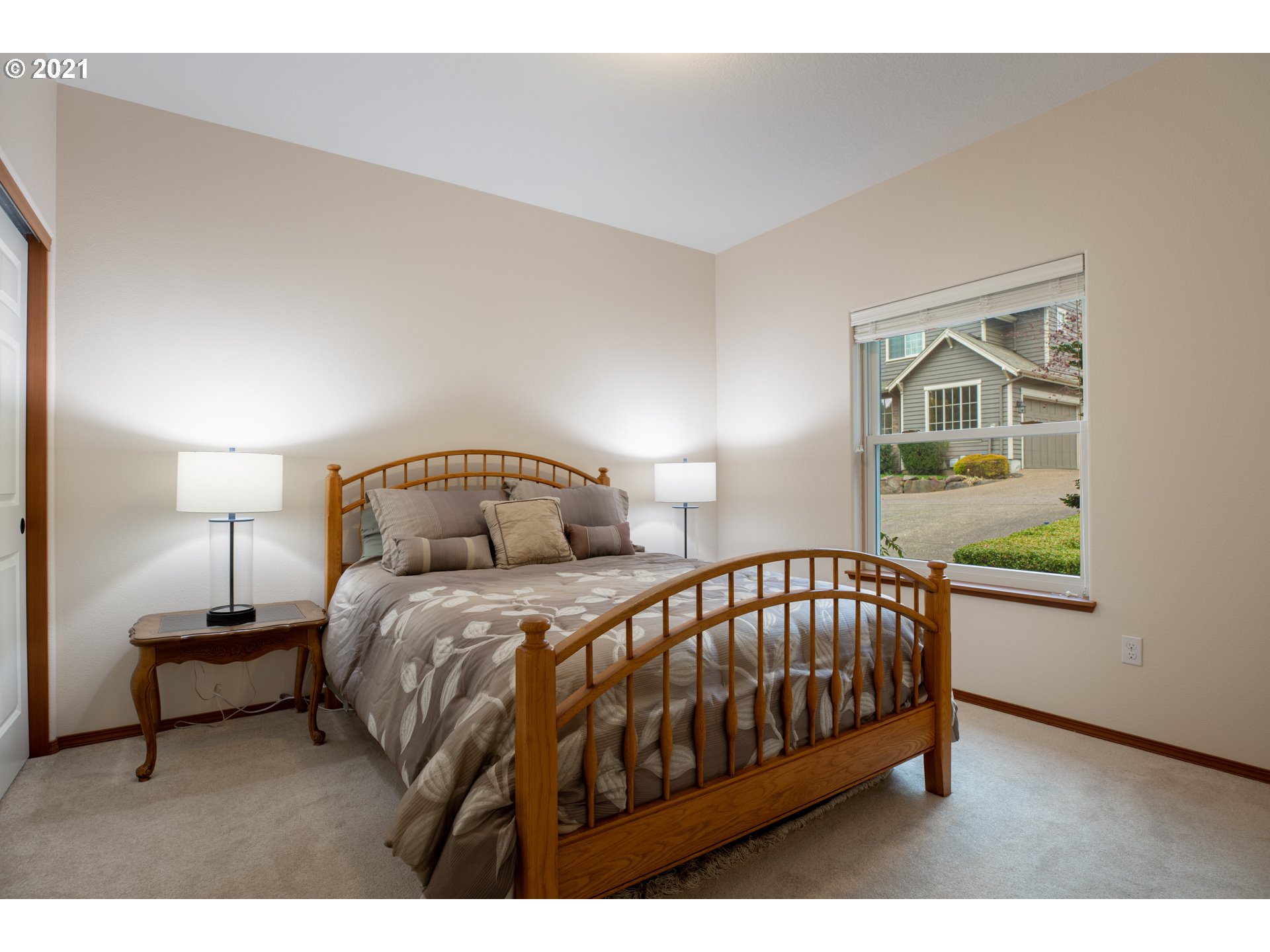 12962 Knaus Road Lake Oswego, OR 97034 - Photo 21 of 32 Bedroom