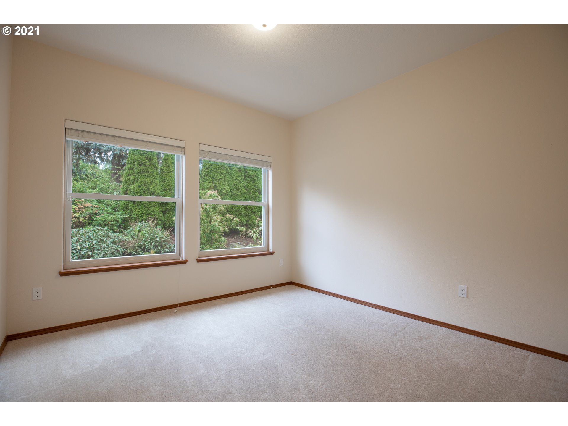 12962 Knaus Road Lake Oswego, OR 97034 - Photo 23 of 32 Bedroom