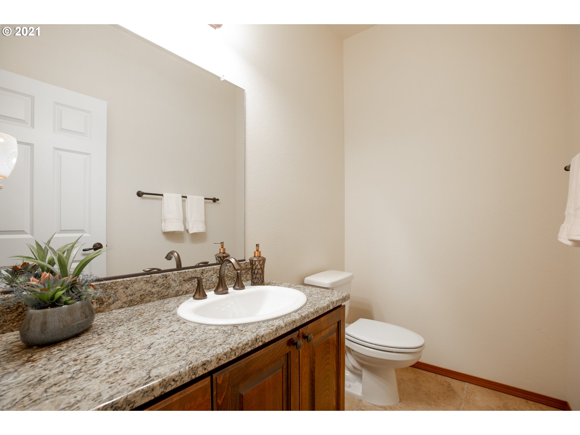 12962 Knaus Road Lake Oswego, OR 97034 - Photo 24 of 32 Bathroom