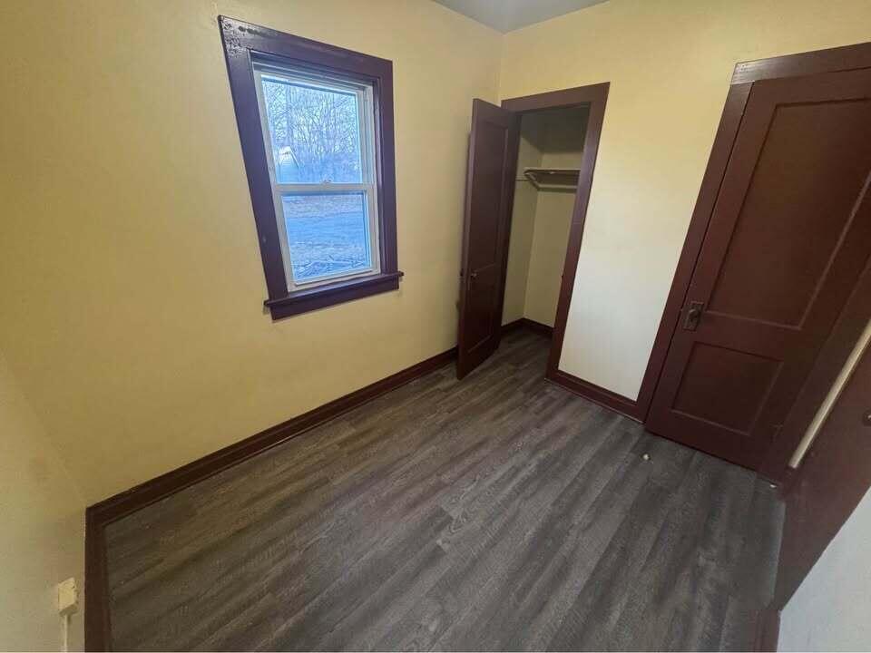 105 East 39th Avenue Gary, IN 46409 - Photo 14 of 19 a view of an front door