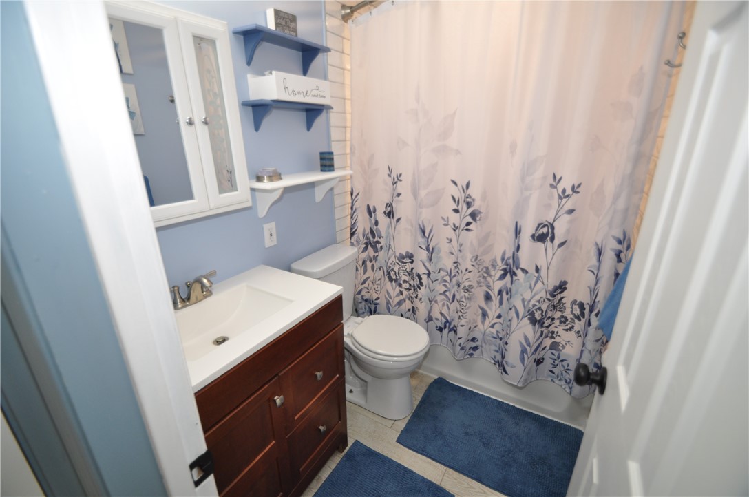 39 Cape Cod Way Henrietta, NY 14623 - Photo 8 of 13