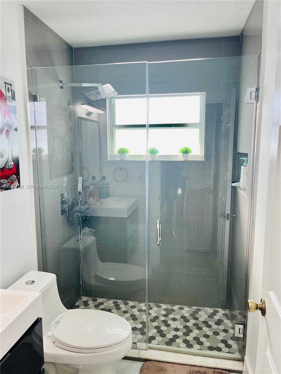 14742 Southwest 176th Terrace Miami, FL 33187 - Photo 14 of 25