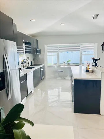 $4,000 | 14742 Southwest 176th Terrace, Miami, FL 33187