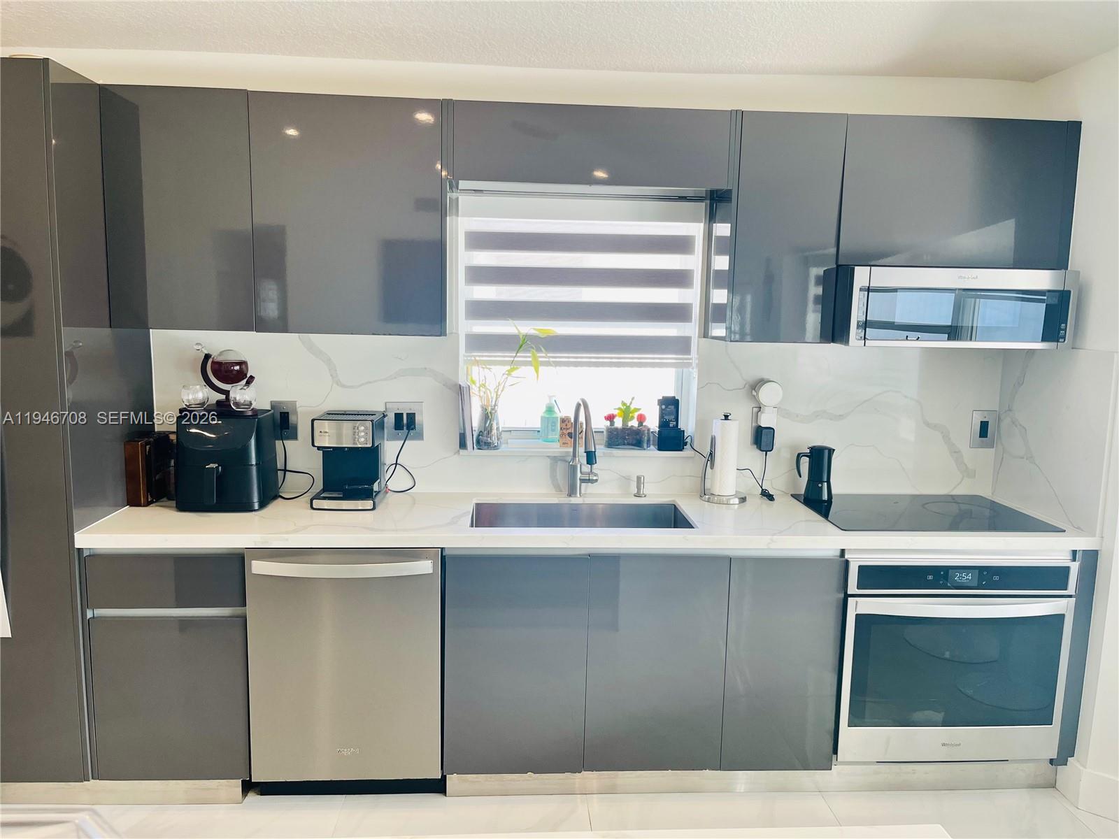 14742 Southwest 176th Terrace Miami, FL 33187 - Photo 6 of 25