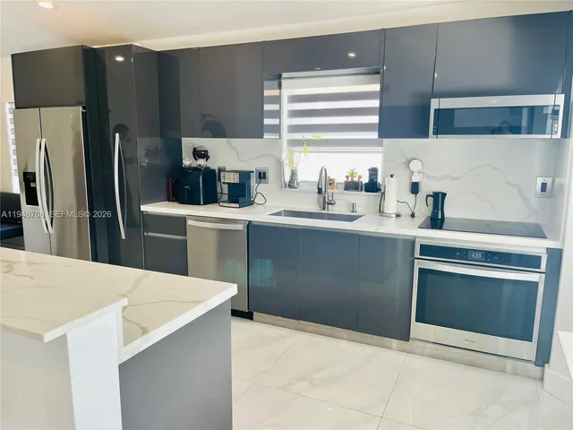 $4,000 | 14742 Southwest 176th Terrace, Miami, FL 33187