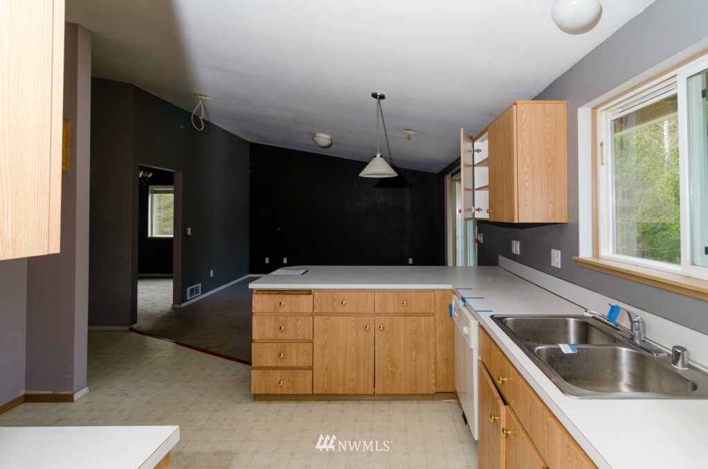 300 Northeast Tee Lake Pines Road Tahuya, WA 98588 - Photo 11 of 25 Gallery Image 11