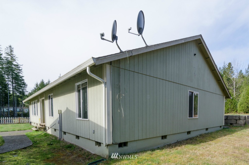 300 Northeast Tee Lake Pines Road Tahuya, WA 98588 - Photo 3 of 25 Gallery Image 3