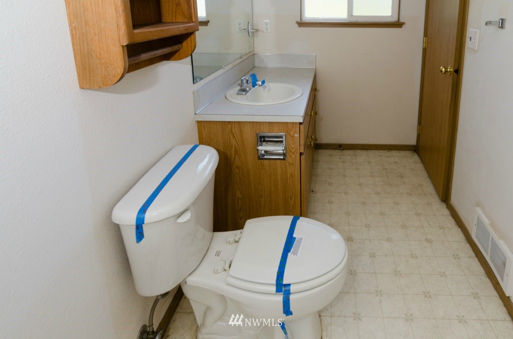 300 Northeast Tee Lake Pines Road Tahuya, WA 98588 - Photo 24 of 25 Gallery Image 24