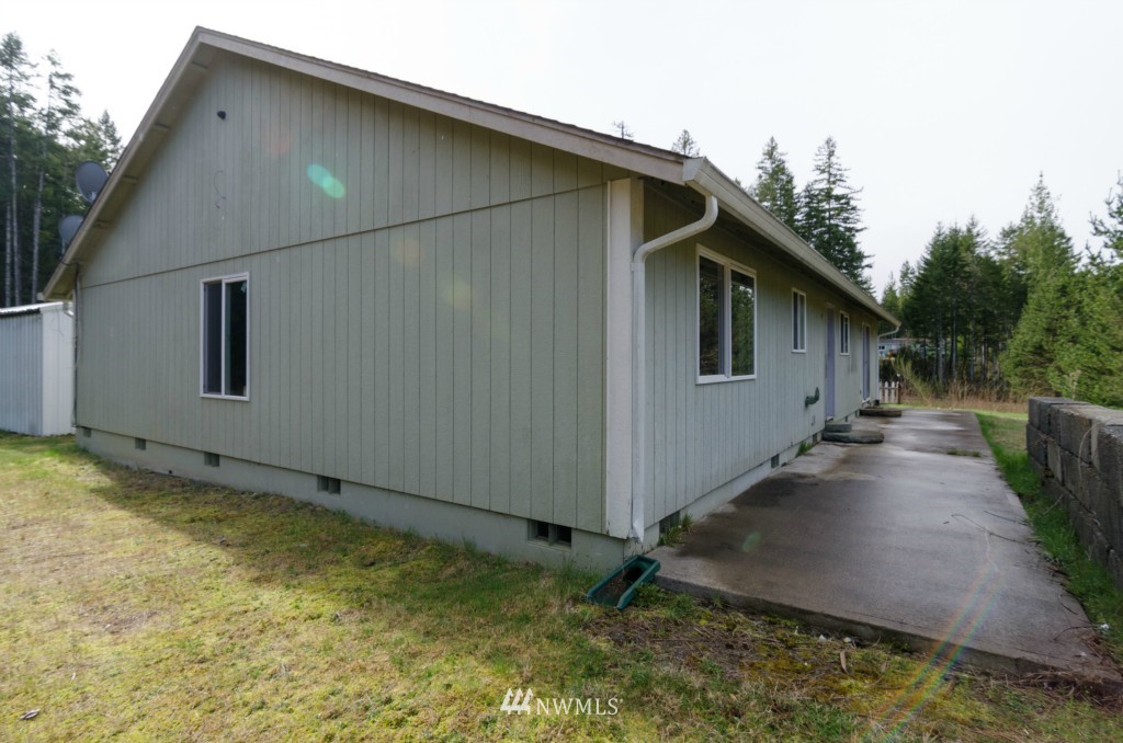 300 Northeast Tee Lake Pines Road Tahuya, WA 98588 - Photo 4 of 25 Gallery Image 4