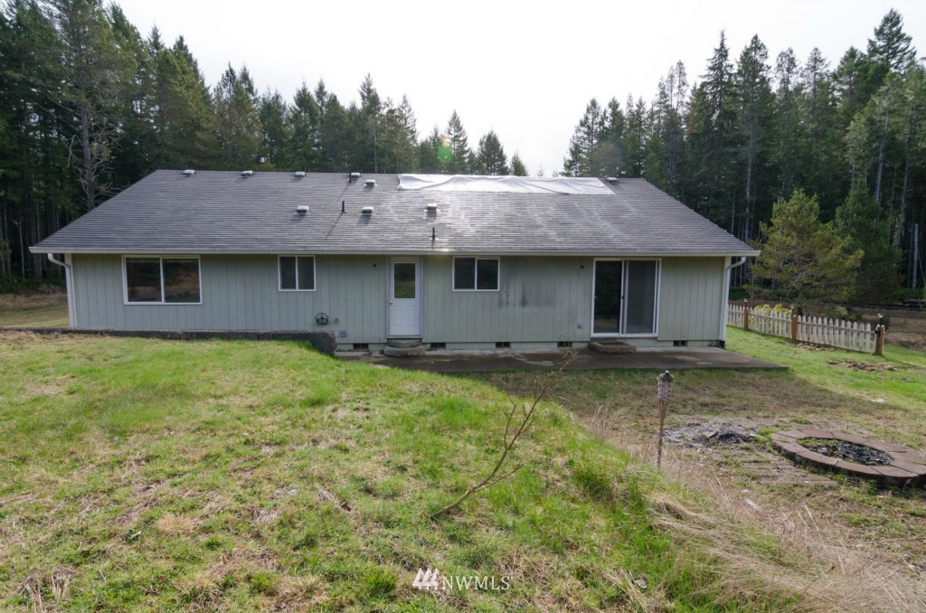 300 Northeast Tee Lake Pines Road Tahuya, WA 98588 - Photo 5 of 25 Gallery Image 5