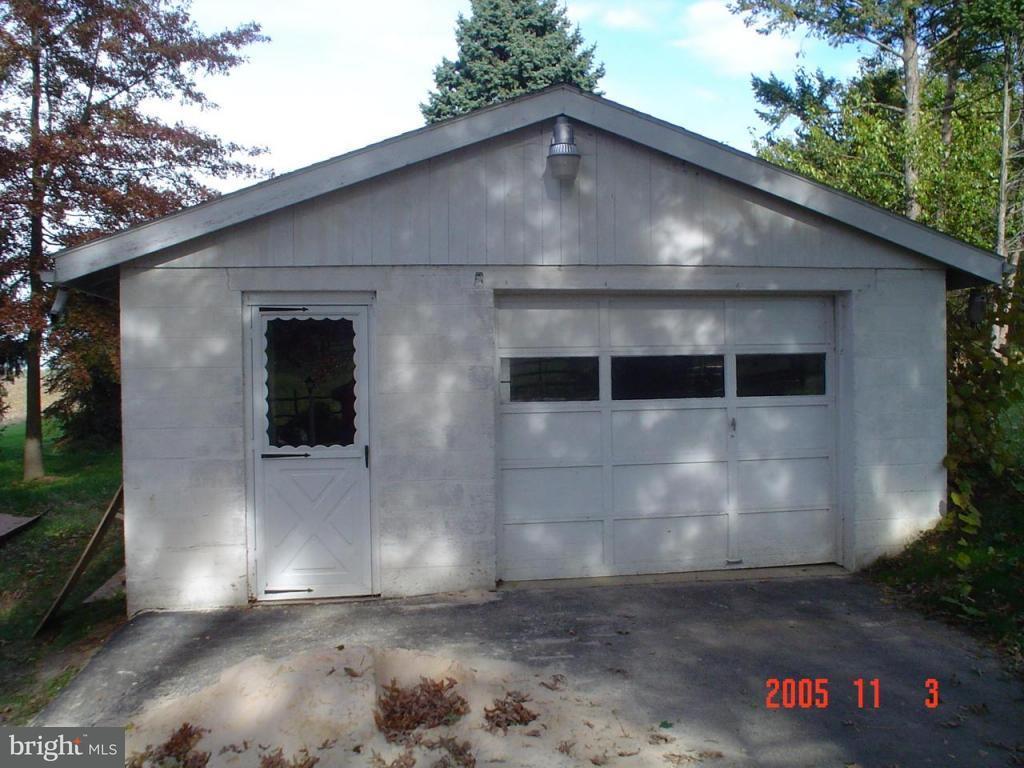 605 Waters Edge Road Lititz, PA 17543 - Photo 2 of 2