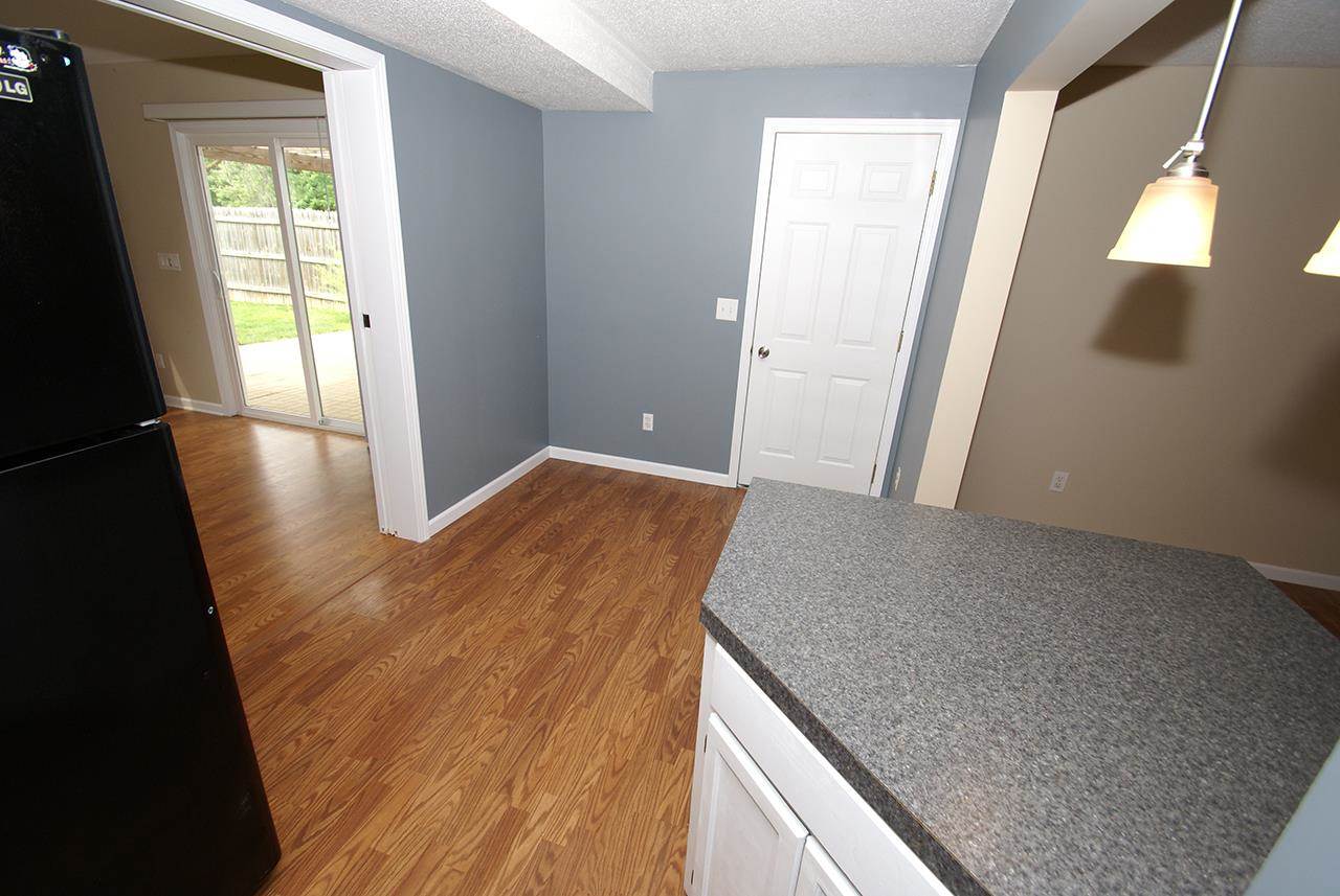 8218 Roxboro Court Fort Wayne, IN 46815 - Photo 15 of 30 Gallery Image 15
