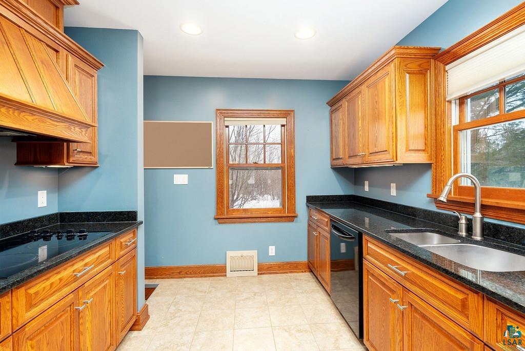 4304 Krueger Road Duluth, MN 55811 - Photo 12 of 38
