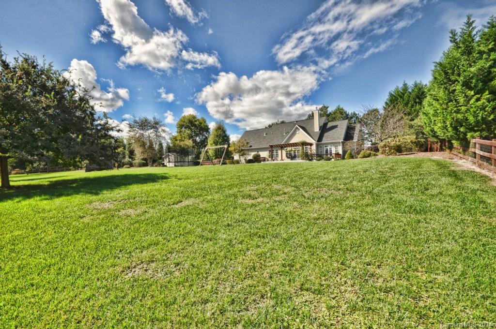 1915 Charden Road Davidson, NC 28036 - Photo 23 of 24 Gallery Image 23