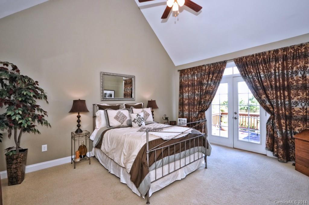 1915 Charden Road Davidson, NC 28036 - Photo 9 of 24 Gallery Image 9