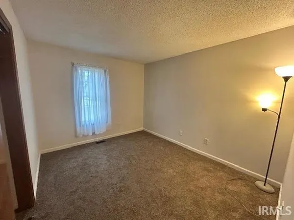 $274,900 | 6213 Belle Isle Lane, Fort Wayne, IN 46835
