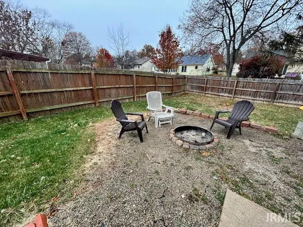 $274,900 | 6213 Belle Isle Lane, Fort Wayne, IN 46835