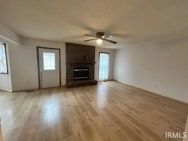 $274,900 | 6213 Belle Isle Lane, Fort Wayne, IN 46835