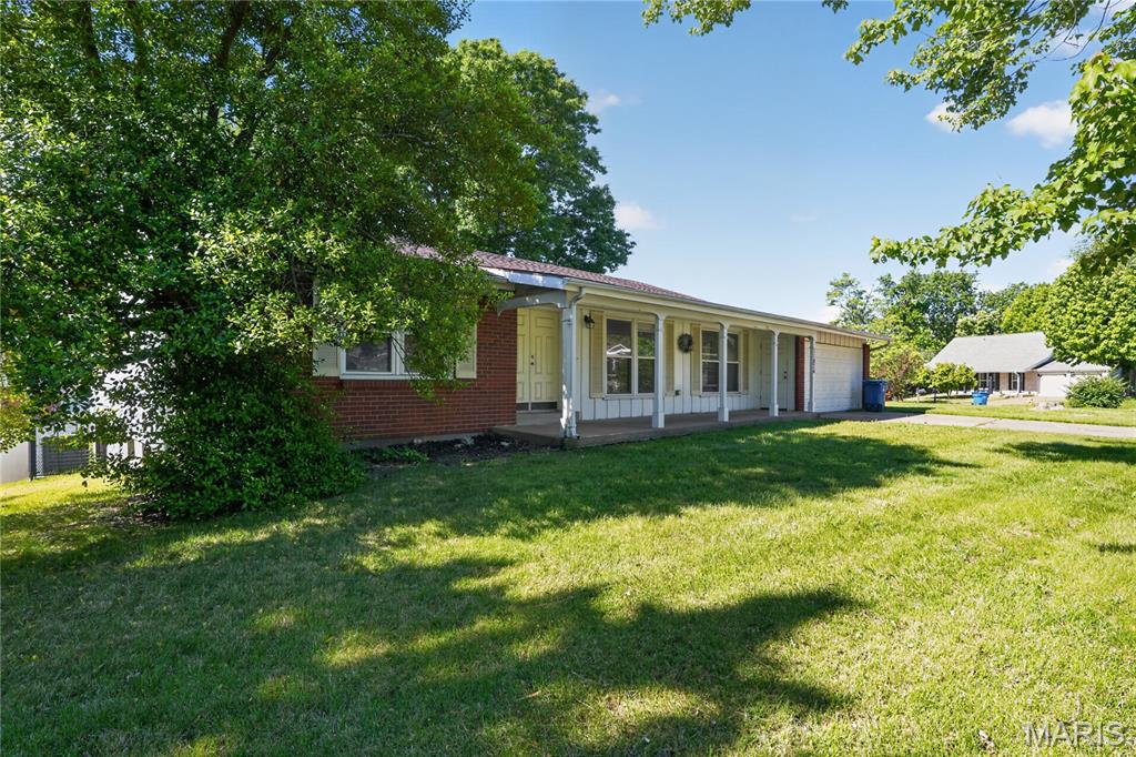 11874 Beckett Fall Road Florissant, MO 63033 - Photo 4 of 34