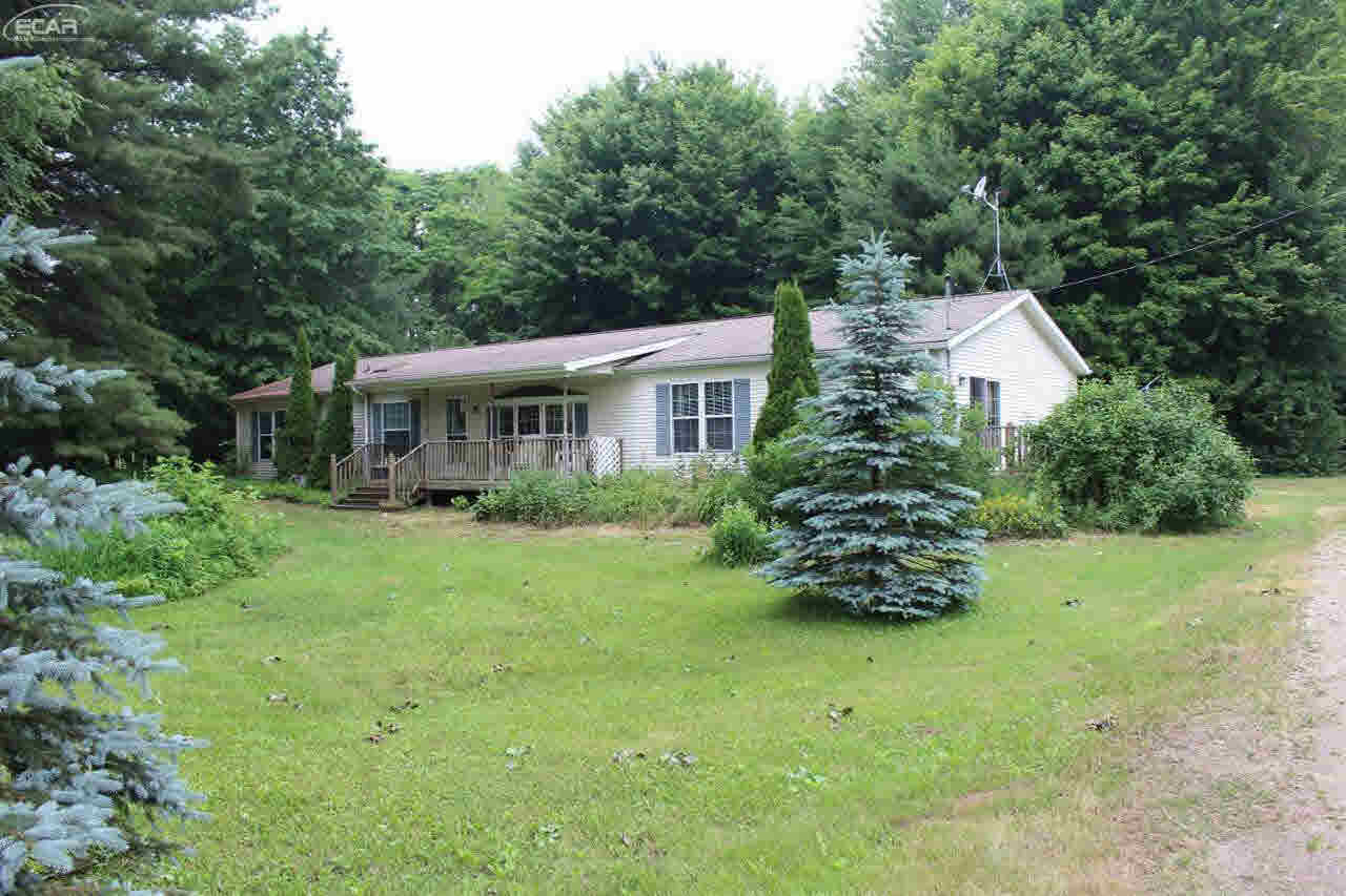 15914 Niblock Road Chesaning, MI 48616 - Photo 1 of 28 21178082.JPG