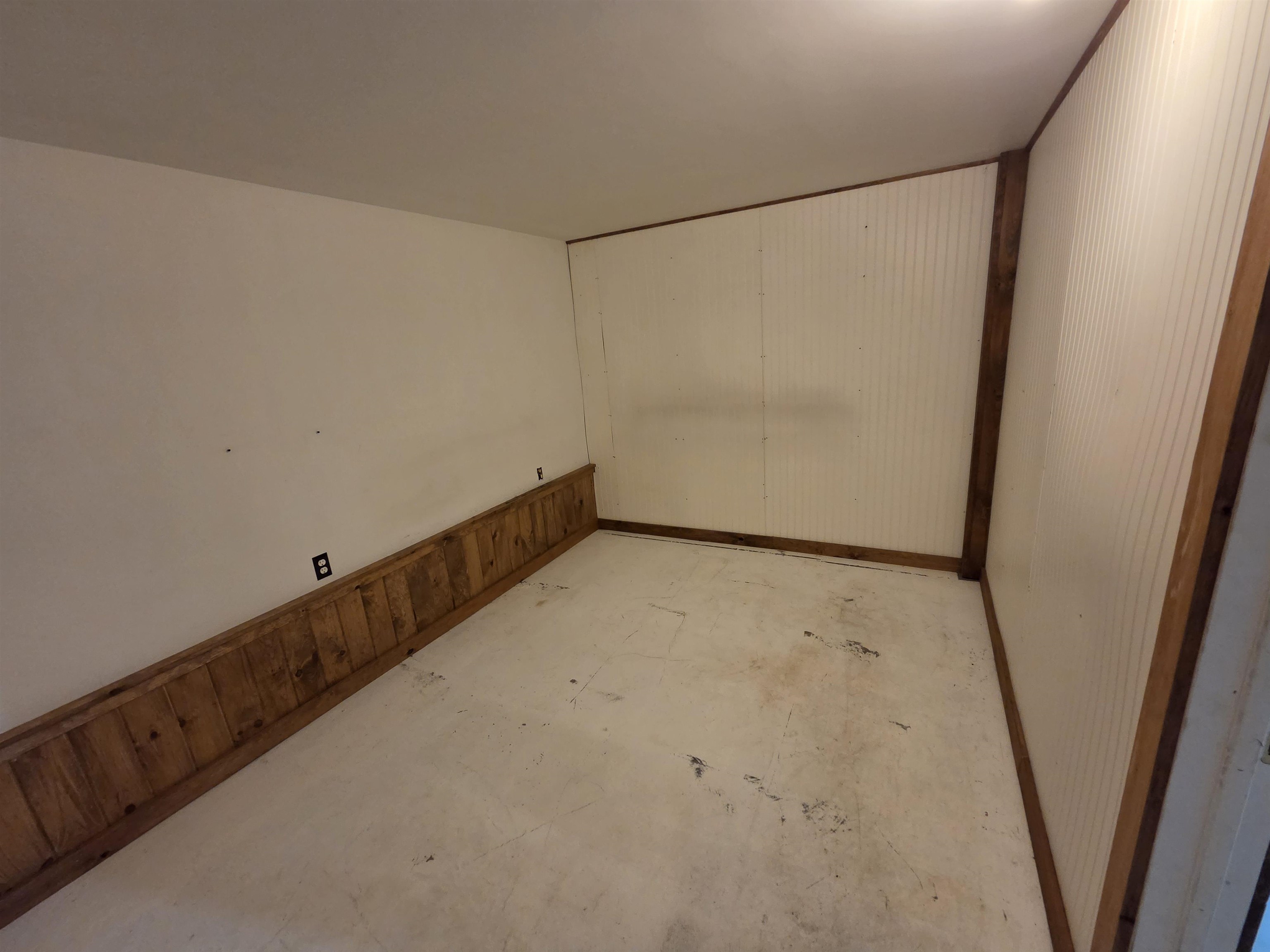 128 Elm Street Cabot, VT 05647 - Photo 31 of 42