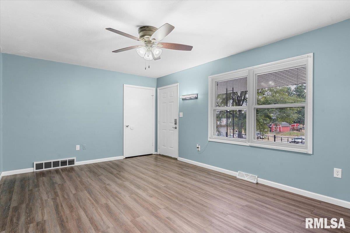 2991 Niccolls Road Springfield, IL 62703 - Photo 8 of 35 Gallery Image 8