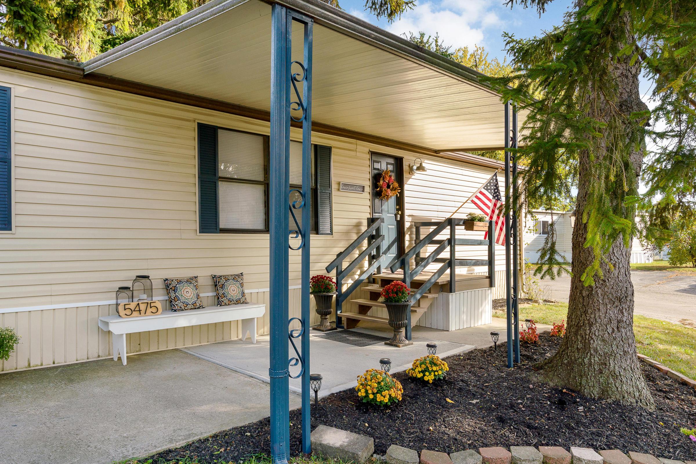 5475 Ruffed Grouse Circle Dublin, OH 43016 - Photo 3 of 25 Gallery Image 3