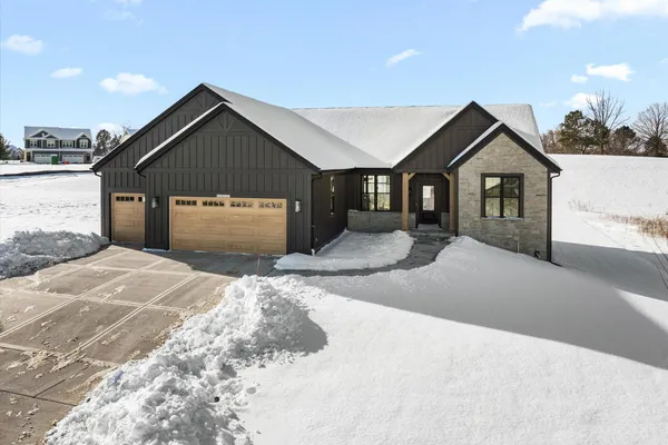 $722,900 | W209-n5699 Turnberry Lane, Unit LT103, Menomonee Falls, WI 53051
